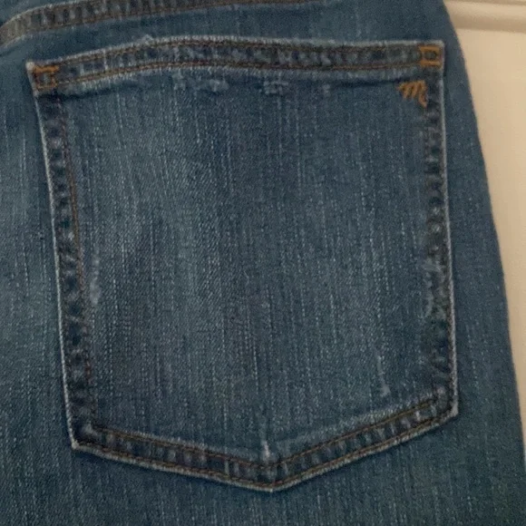 Madewell Perfect Vintage Crop Jean in Cartigan Wash Mid Wash Color Distressed 28